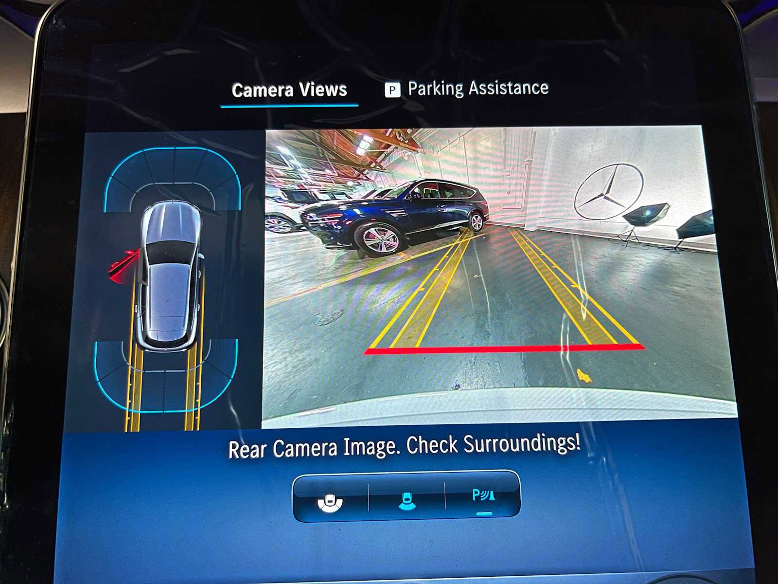 Used 2025 Mercedes-Benz GLC 300 4MATIC image 32