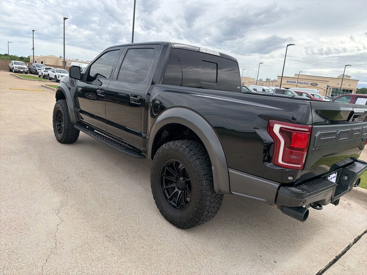 Used 2020 Ford F150 Raptor w/ Equipment Group 802A Luxury AWD/4WD image 11