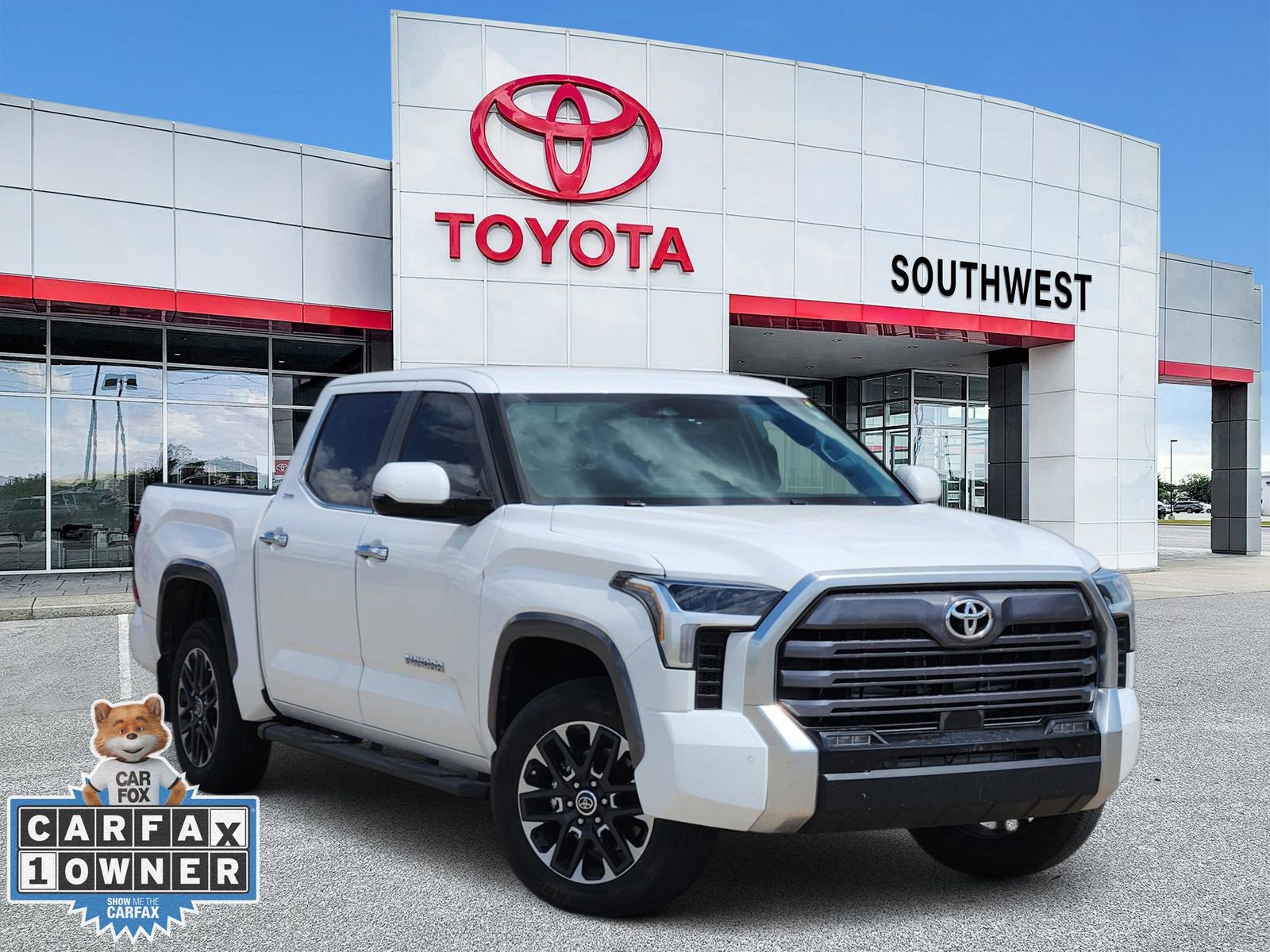Used 2024 Toyota Tundra Limited w/ Power Package AWD/4WD image 1