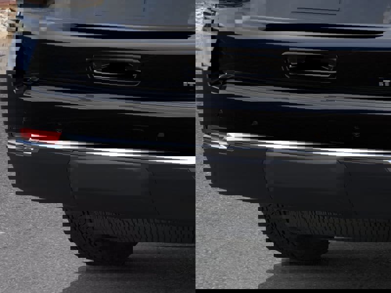 New 2026 Chevrolet Suburban LT image 14