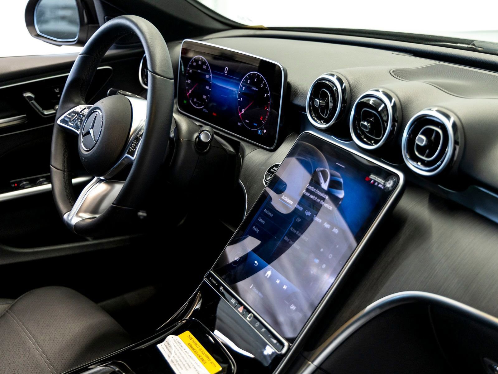 Used 2025 Mercedes-Benz C 300 Sedan image 30