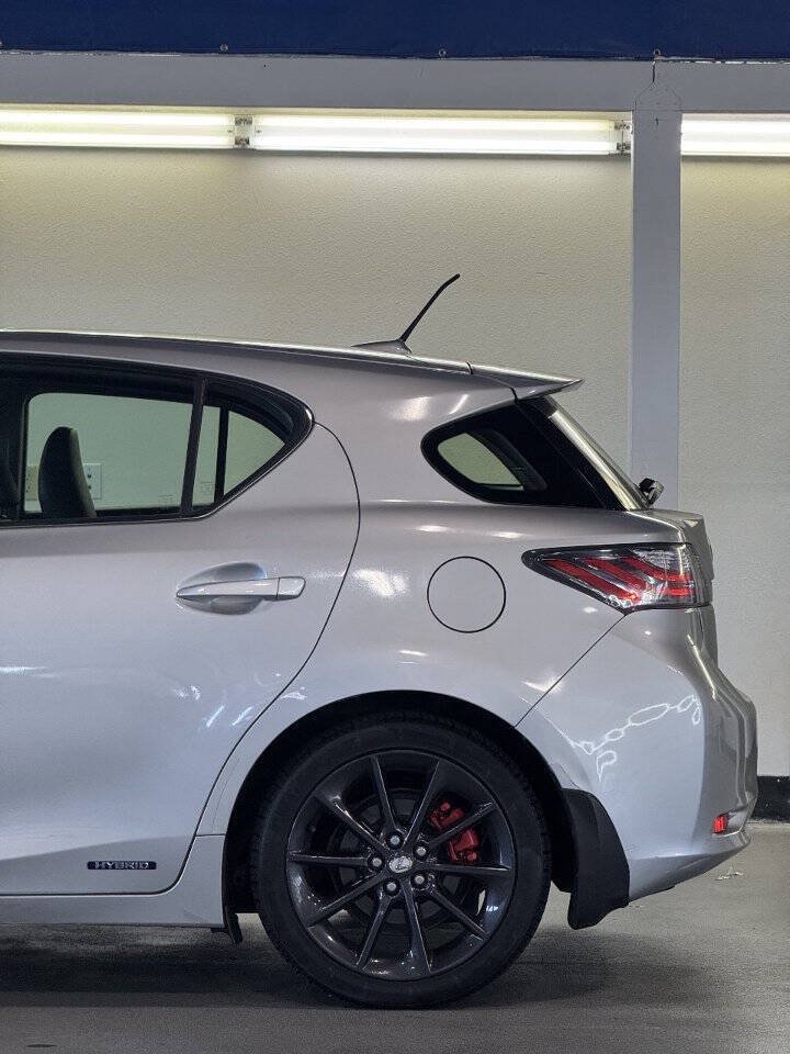 Used 2012 Lexus CT 200h Premium w/ Leather Pkg FWD image 14