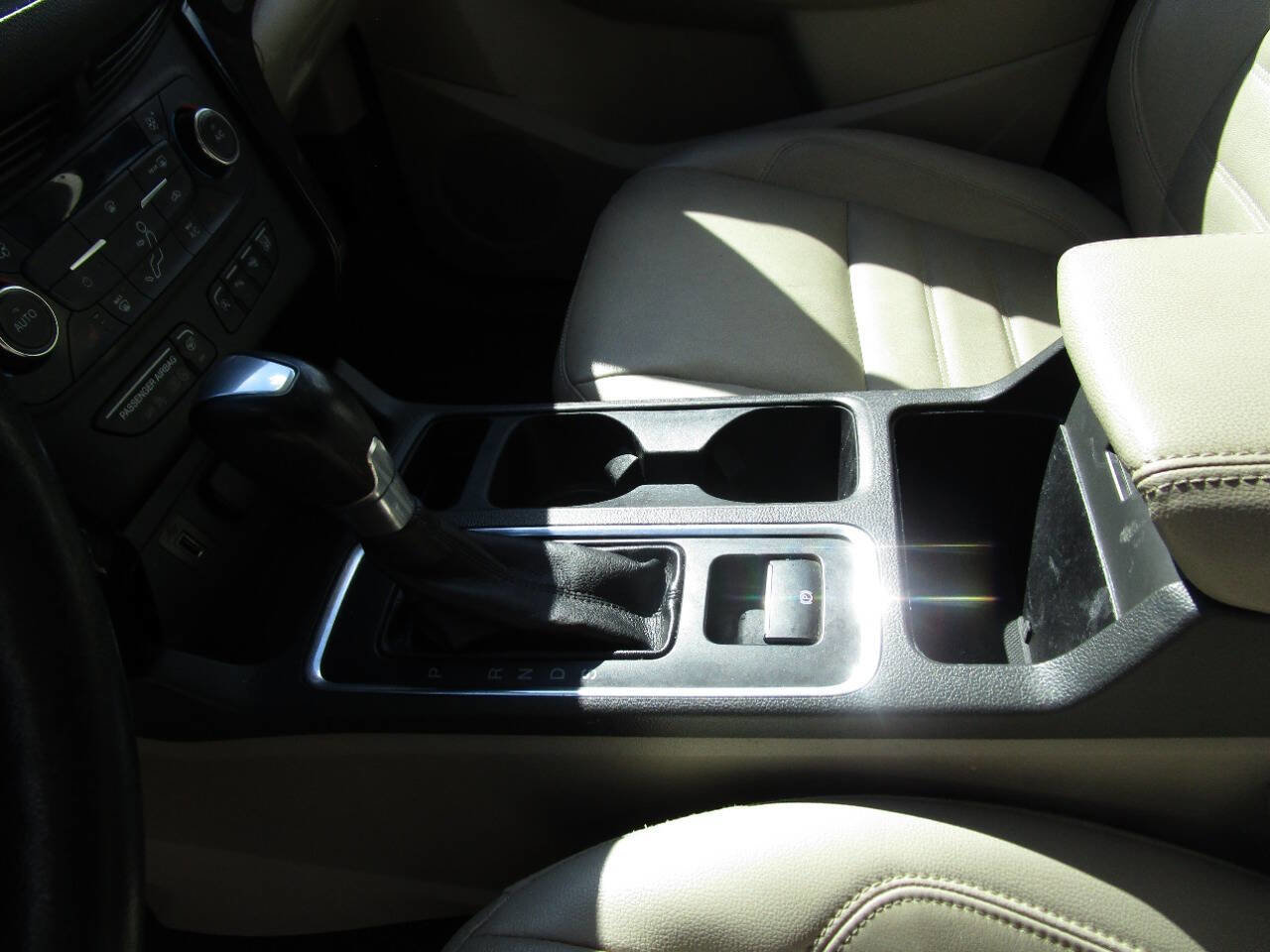 Used 2017 Ford Escape Titanium w/ Equipment Group 301A image 23