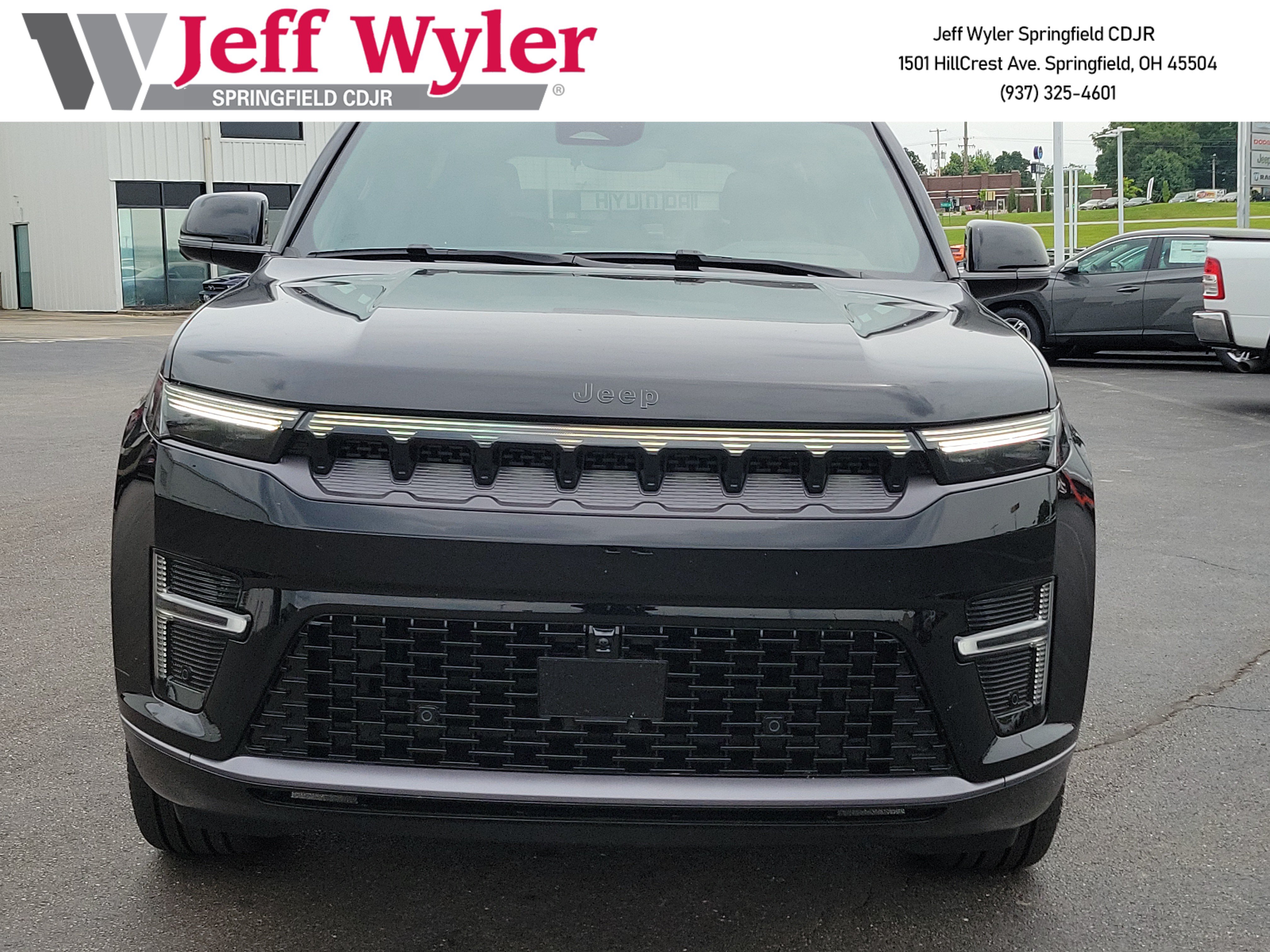 New 2026 Jeep Grand Wagoneer Limited AWD/4WD image 2