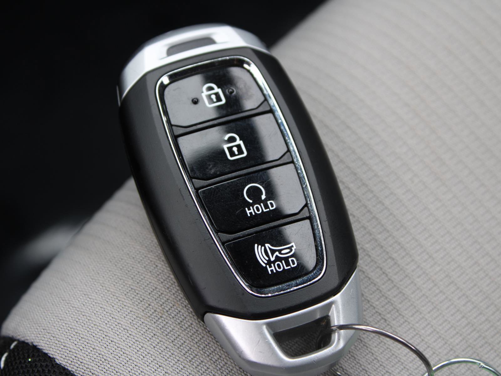 Used 2024 Hyundai Venue SEL image 13