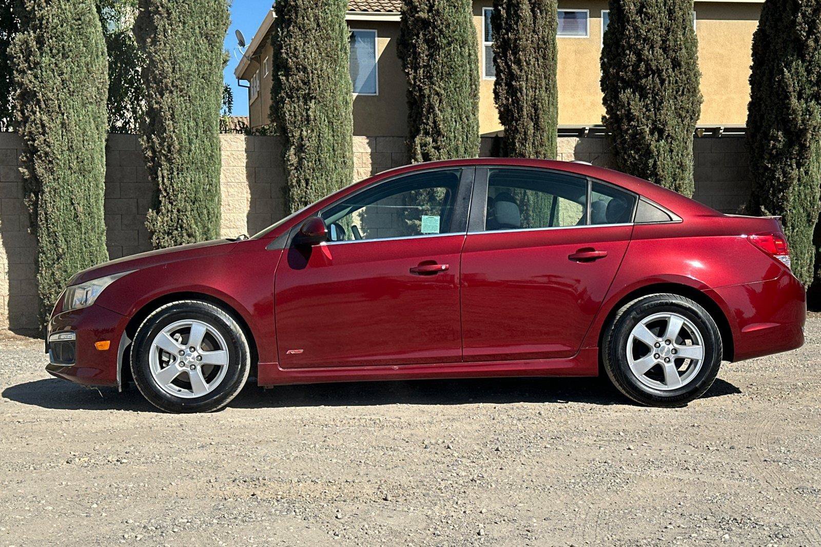 Used 2016 Chevrolet Cruze LT FWD image 6