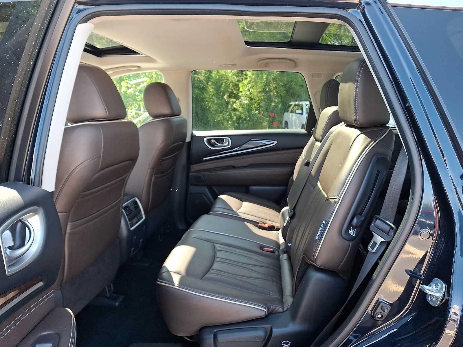 Used 2019 INFINITI QX60 Luxe w/ Sensory Package AWD/4WD image 10