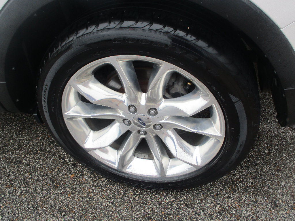 Used 2011 Ford Explorer Limited w/ 302A Rapid Spec Order Code FWD image 25