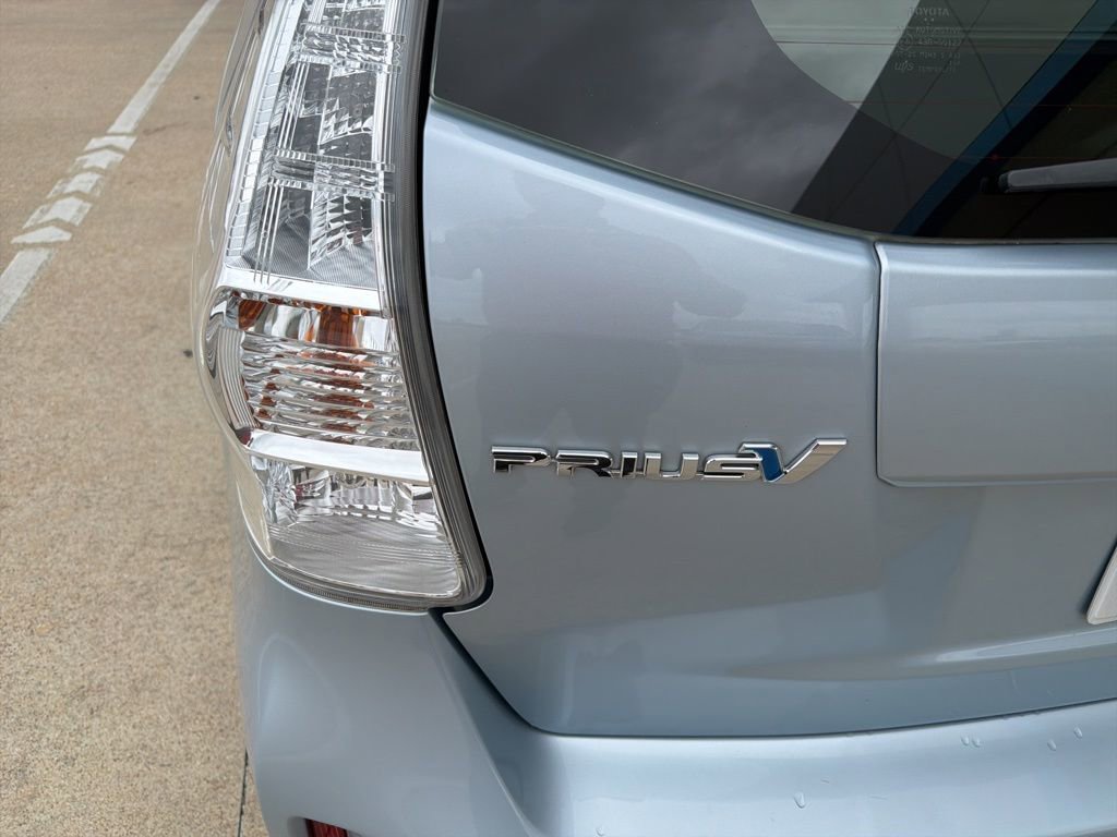 Used 2013 Toyota Prius V Three FWD image 3