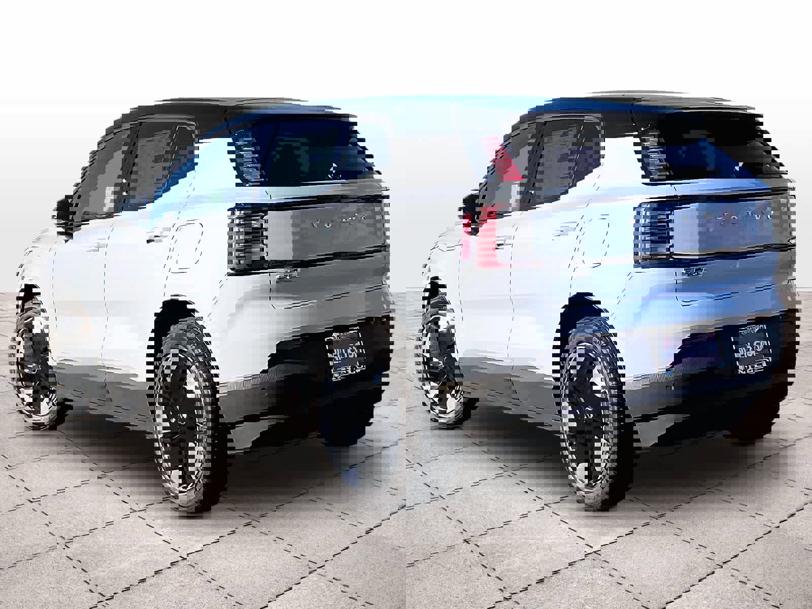 New 2026 Volvo EX30 Plus w/ Climate Package image 3