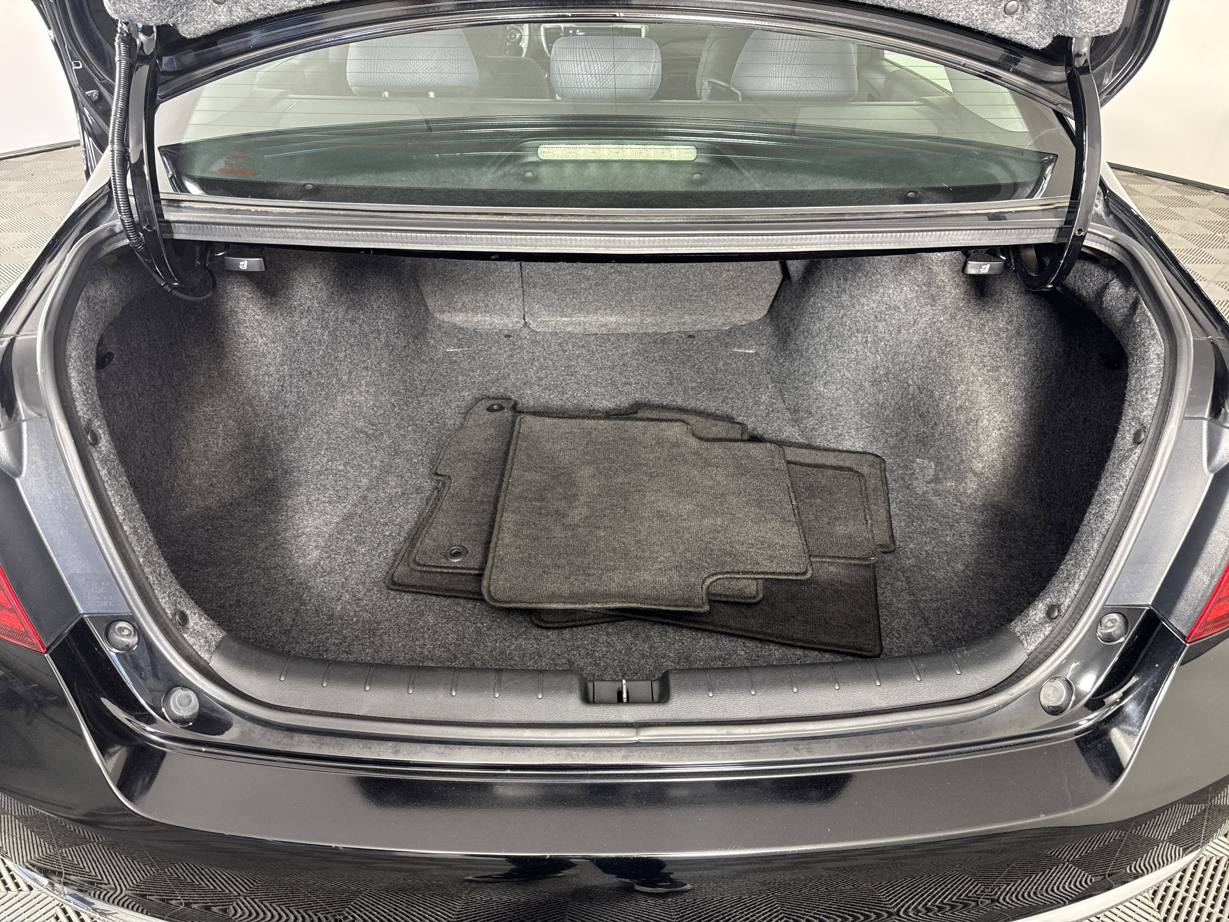 Used 2017 Honda Accord EX image 22