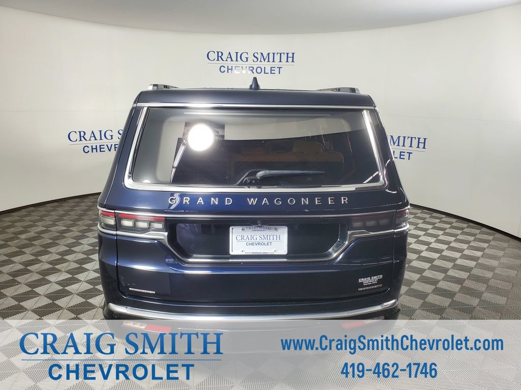 Used 2023 Jeep Grand Wagoneer Series III AWD/4WD image 4