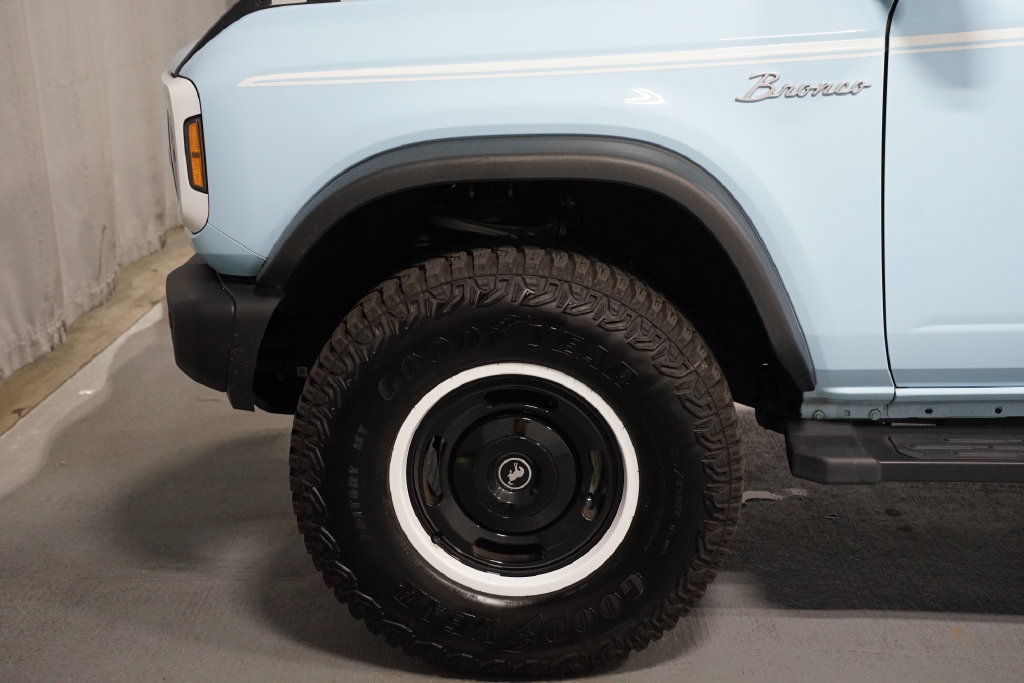 Used 2024 Ford Bronco Heritage Edition AWD/4WD image 5