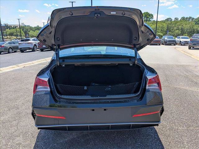 New 2025 Hyundai Elantra Blue image 19