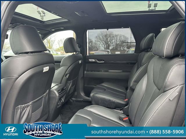 Used 2023 Hyundai Palisade Calligraphy image 11
