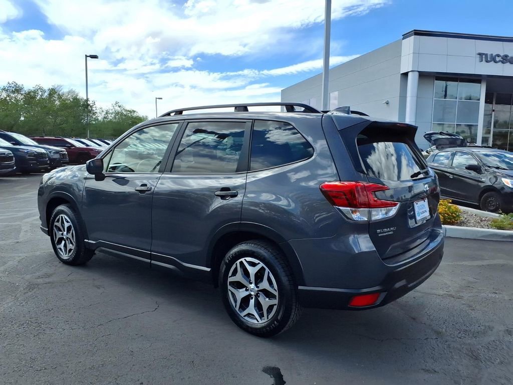 Used 2023 Subaru Forester Premium image 12