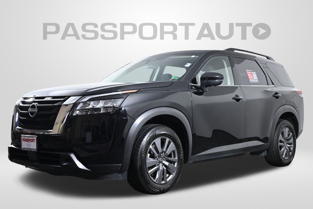 Used 2025 Nissan Pathfinder SV