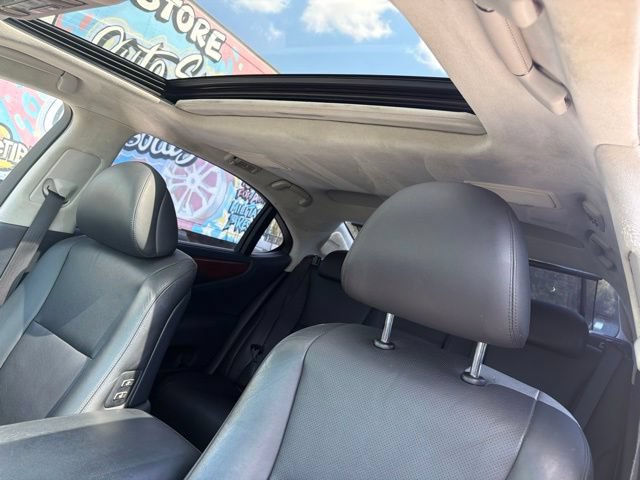 Used 2007 Lexus LS 460 L w/ Luxury Pkg RWD image 15