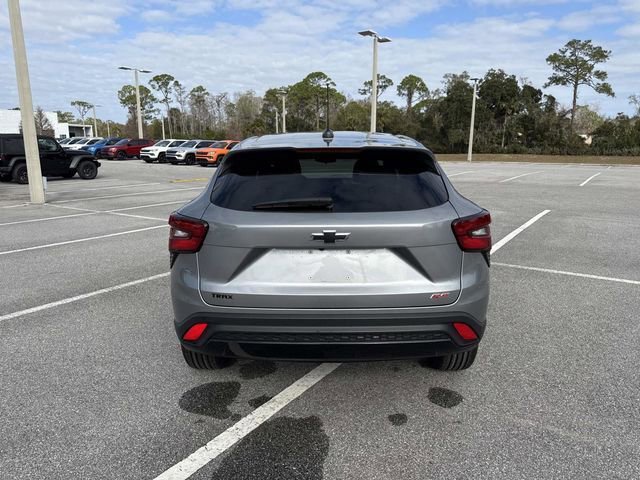 Used 2024 Chevrolet Trax RS w/ Driver Confidence Package image 4