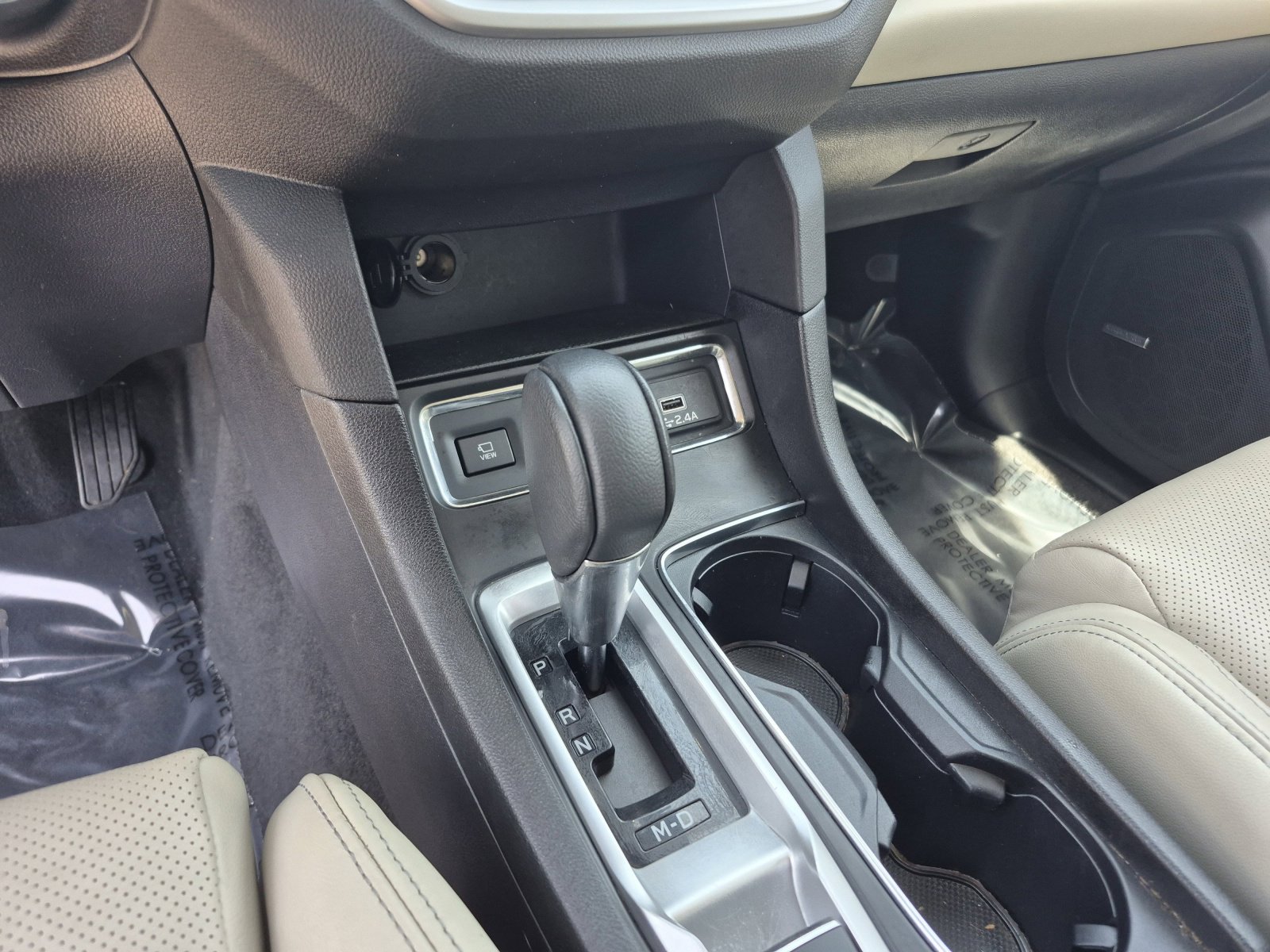 Used 2023 Subaru Ascent Limited w/ Technology Package AWD/4WD image 12