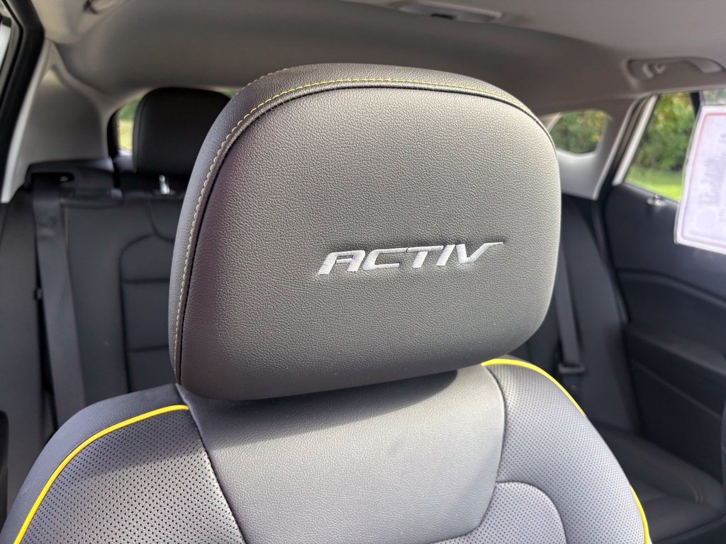 Used 2024 Chevrolet Trax ACTIV w/ Sunroof Package FWD image 32