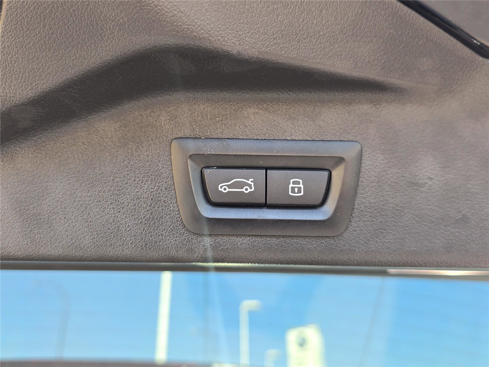 Used 2024 BMW X5 sDrive40i w/ M Sport Package image 10