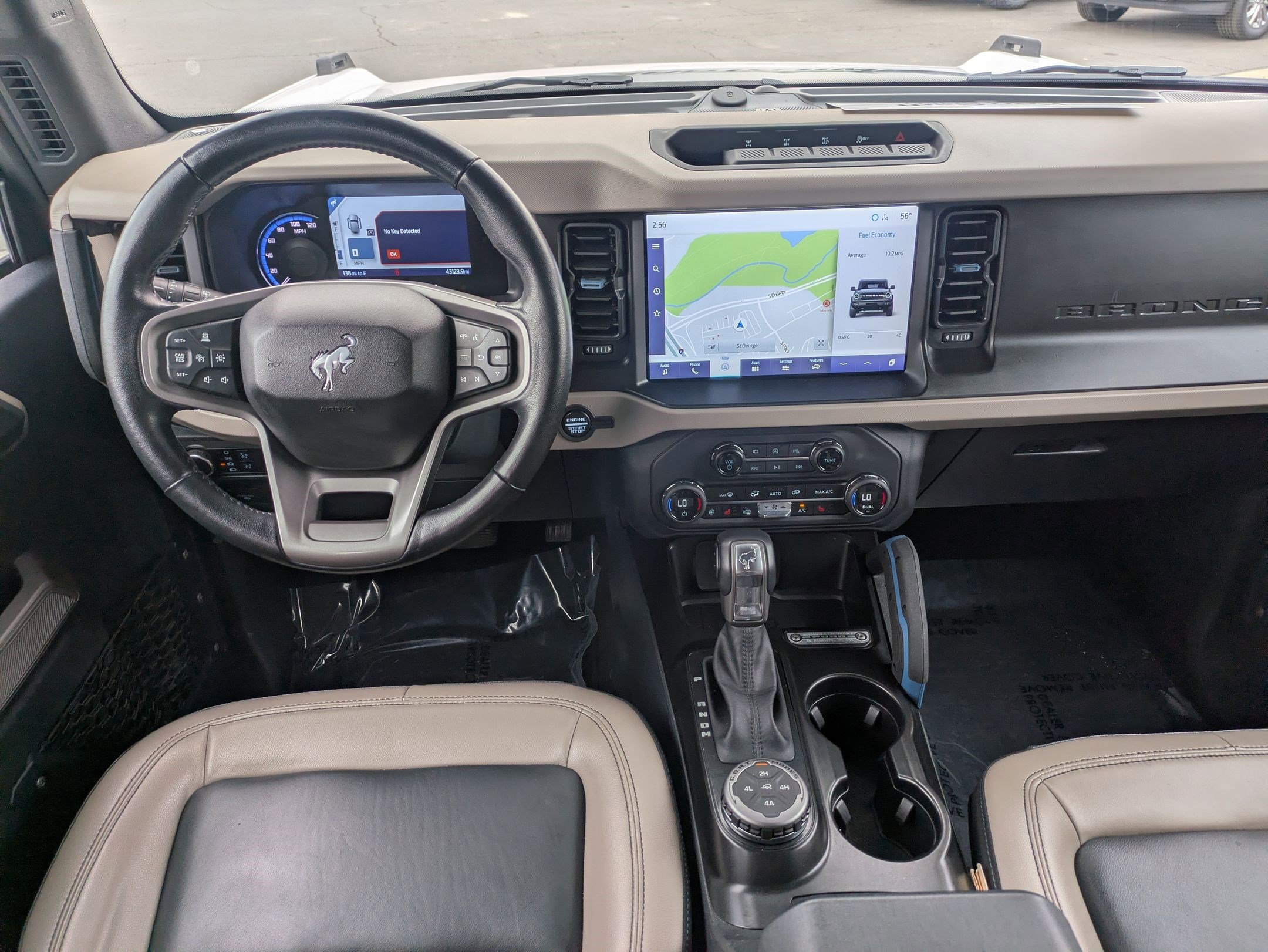 Used 2023 Ford Bronco Wildtrak image 27