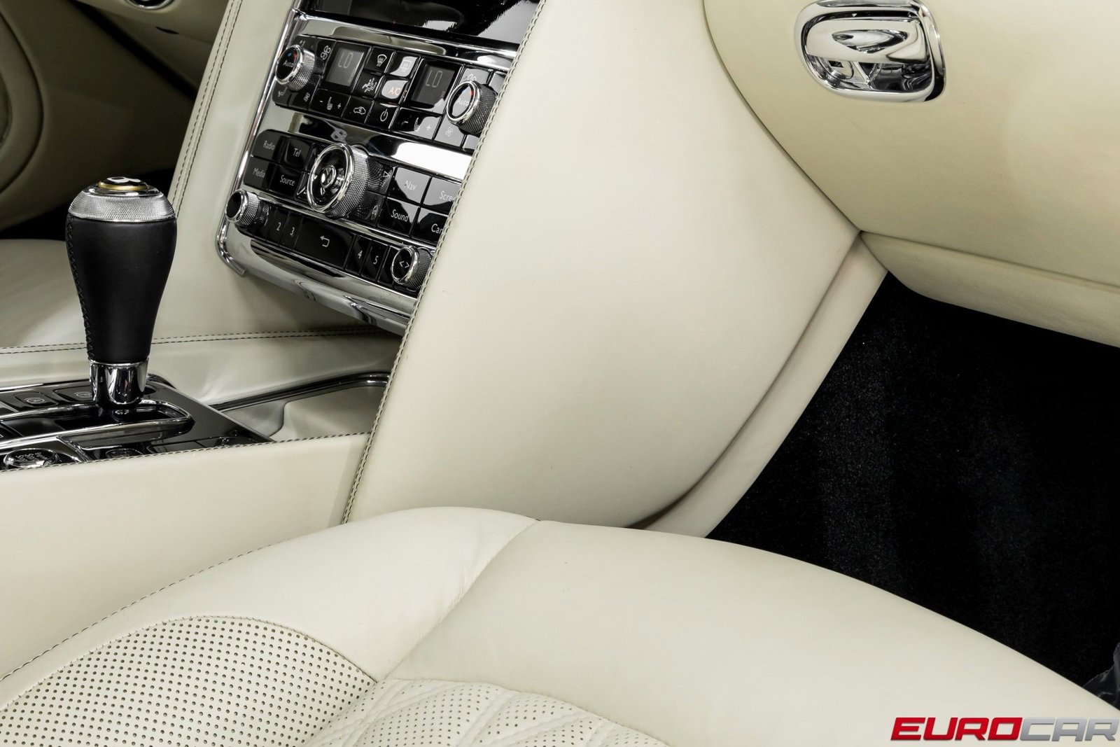 Used 2020 Bentley Mulsanne image 28