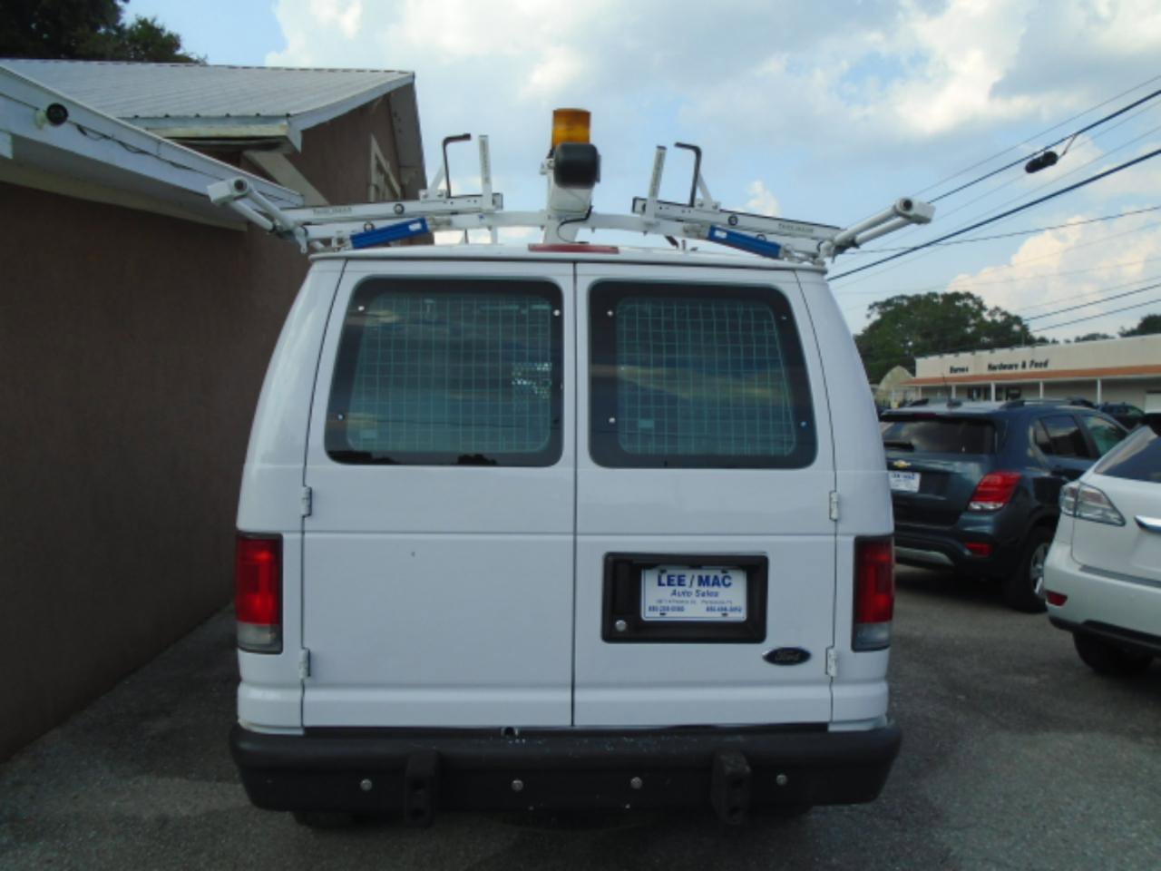 Used 2013 Ford E-250 and Econoline 250 w/ PWR Group RWD image 3