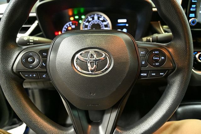 Used 2020 Toyota Corolla LE w/ LE Premium Package FWD image 32
