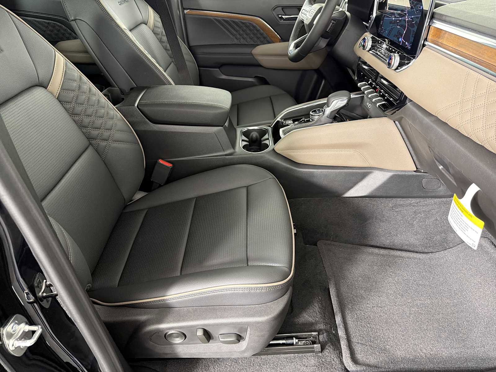 New 2026 GMC Canyon Denali AWD/4WD image 11