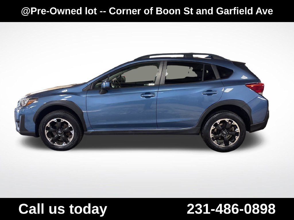 Used 2021 Subaru Crosstrek 2.0i Premium w/ Moonroof Package AWD/4WD image 2