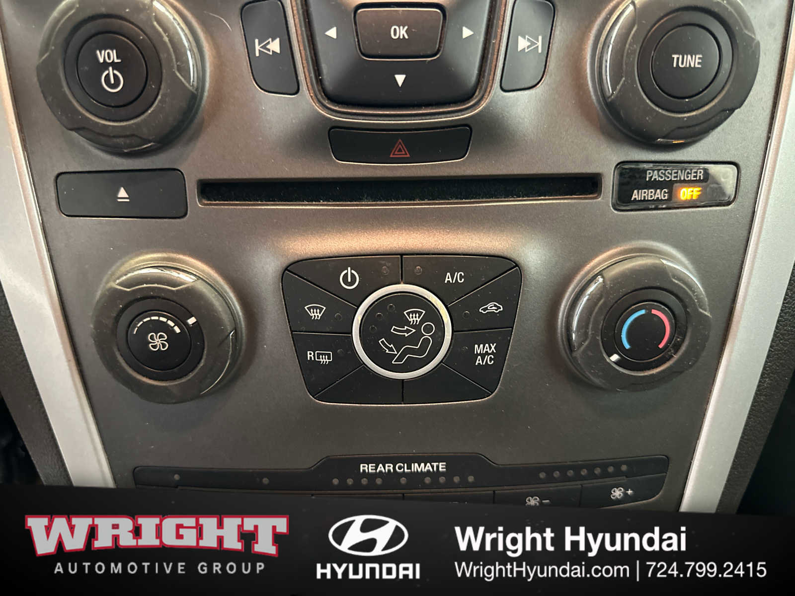 Used 2015 Ford Explorer XLT image 29