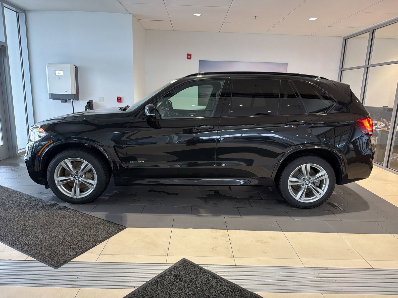 Used 2016 BMW X5 xDrive50i image 6