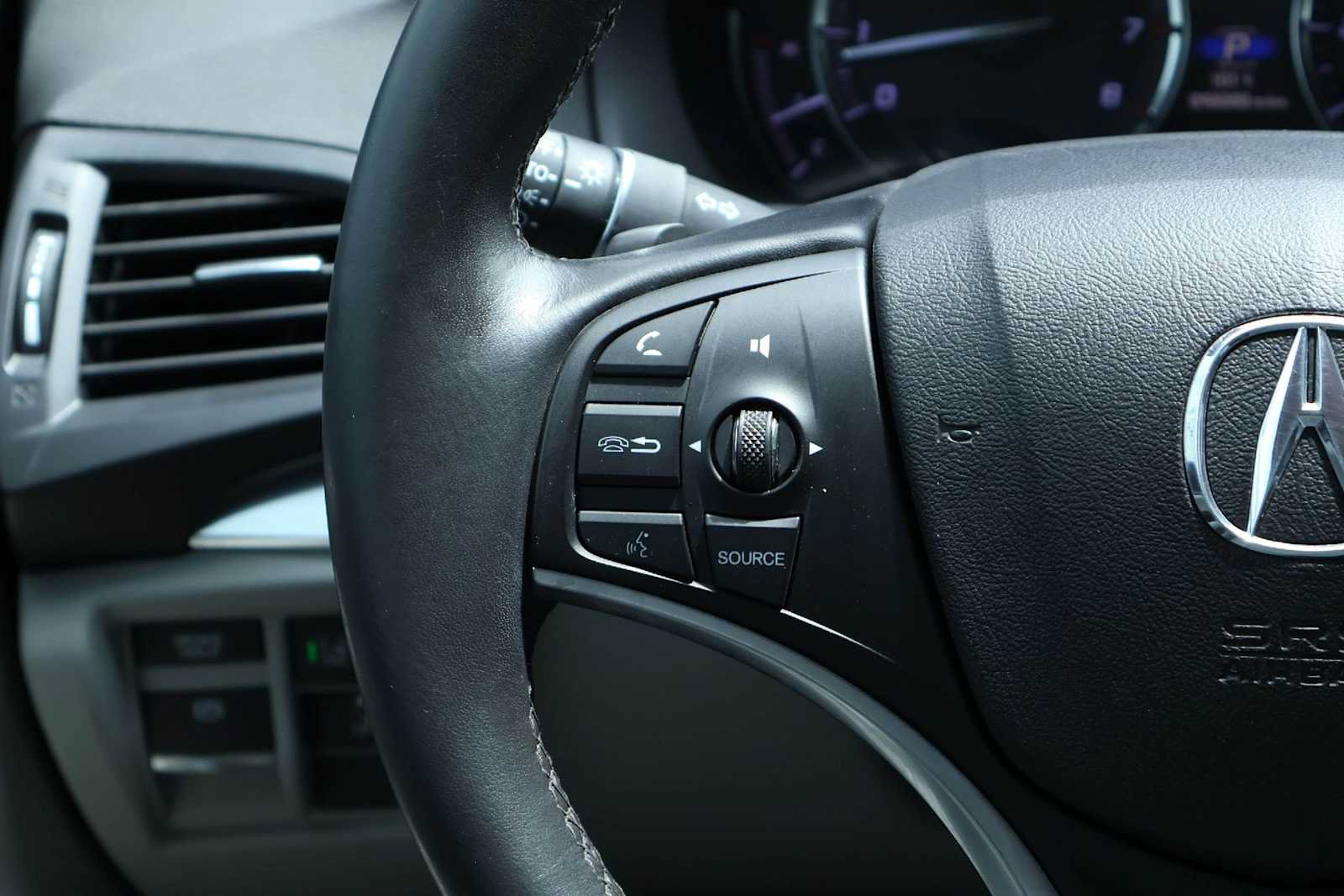 Certified 2018 Acura MDX FWD image 22