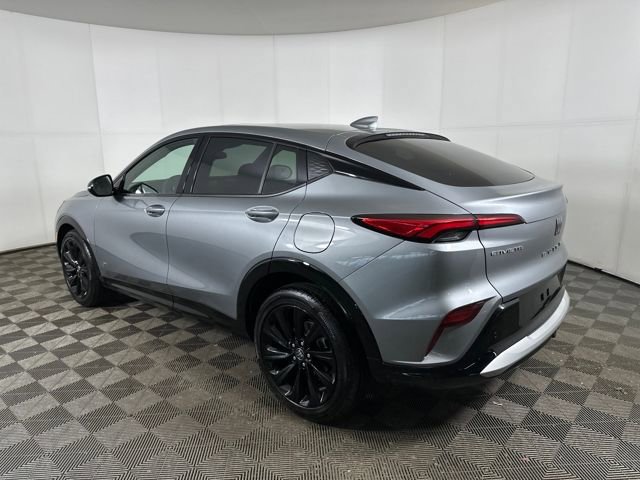 Used 2025 Buick Envista Sport Touring w/ Experience Buick Package image 5