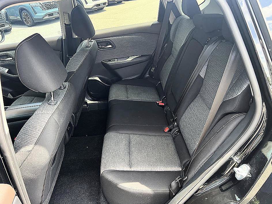Certified 2021 Nissan Rogue SV AWD/4WD image 12