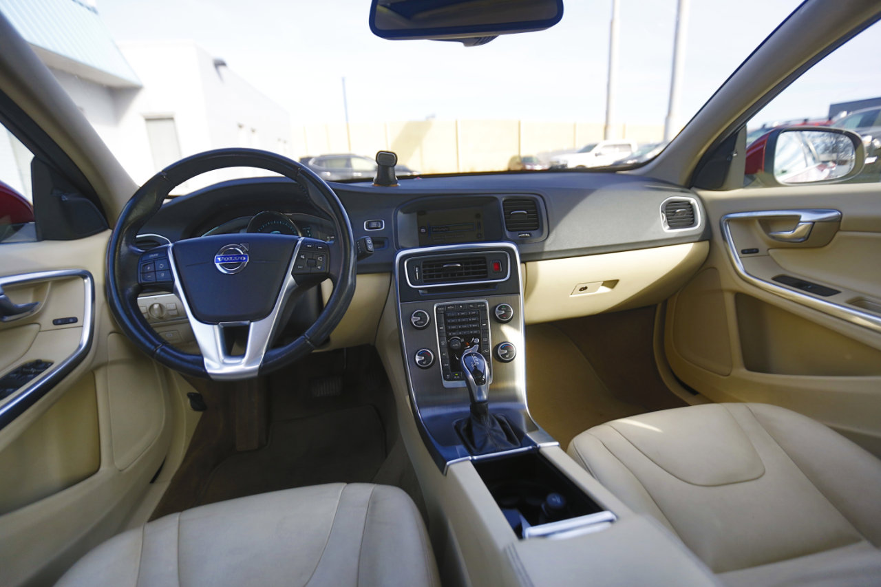 Used 2015 Volvo V60 T5 Premier Plus image 12