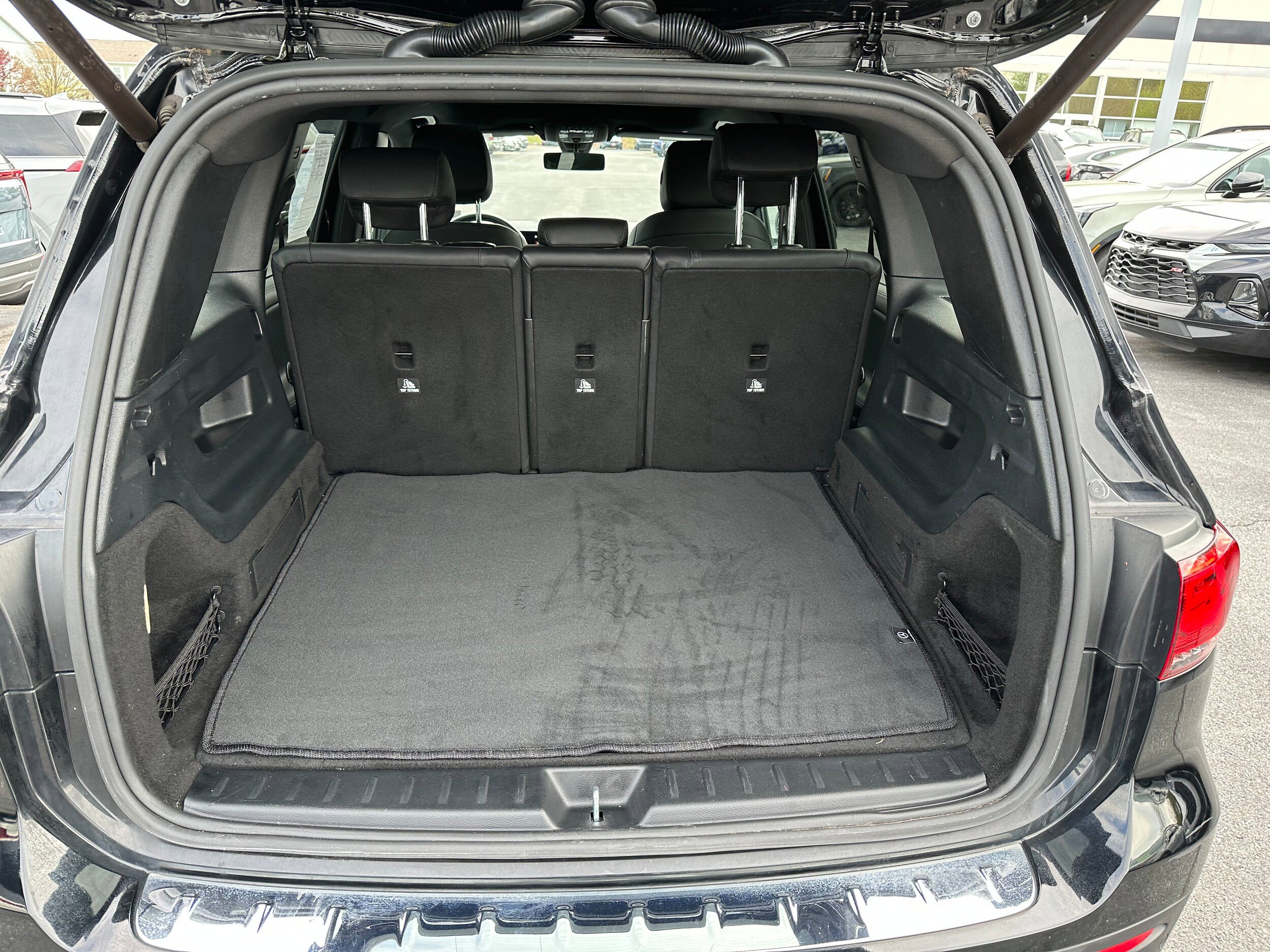 Used 2021 Mercedes-Benz GLB 250 4MATIC image 10