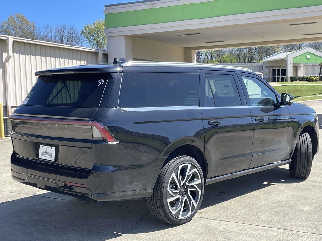 New 2026 Lincoln Navigator L Black Label image 3