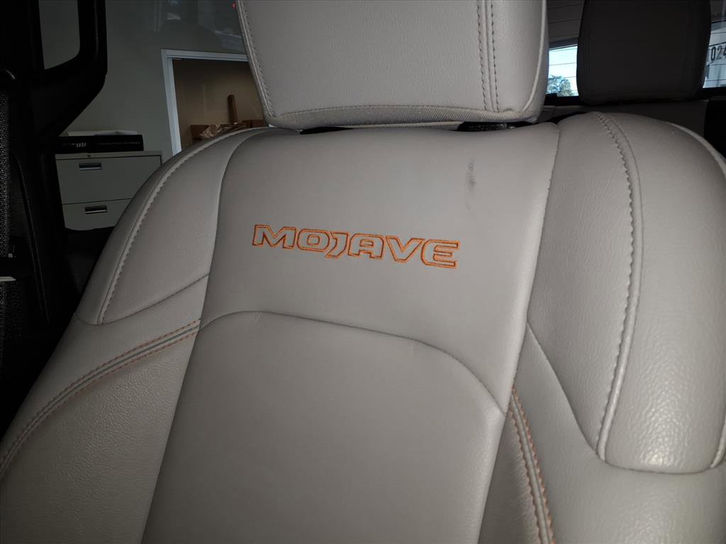 Used 2020 Jeep Gladiator Mojave image 30