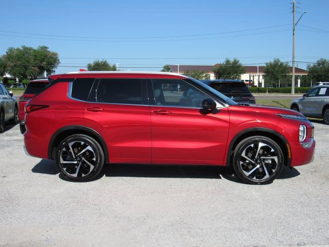 Used 2024 Mitsubishi Outlander SEL FWD image 2