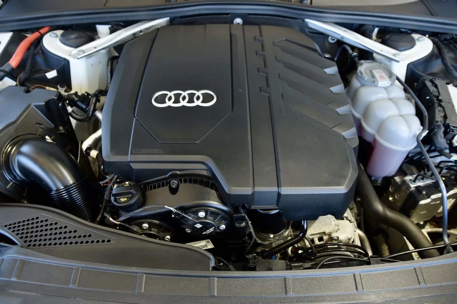 Used 2025 Audi A5 2.0T Premium Plus AWD/4WD image 28