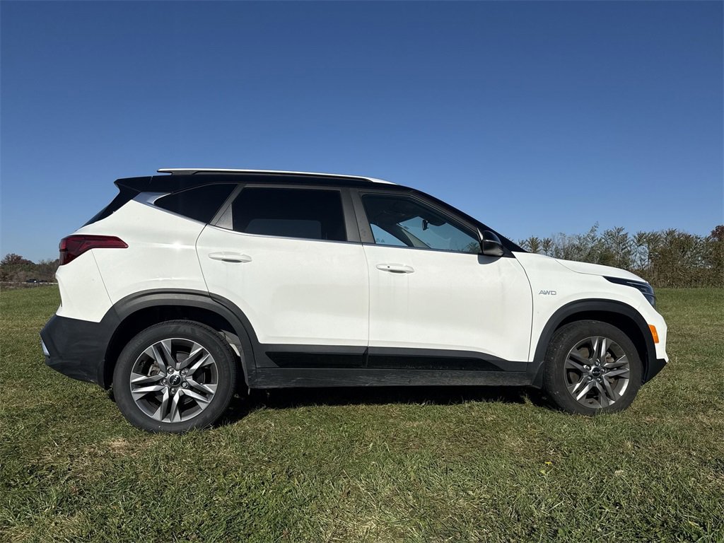 Used 2023 Kia Seltos S w/ Navigation Package image 9