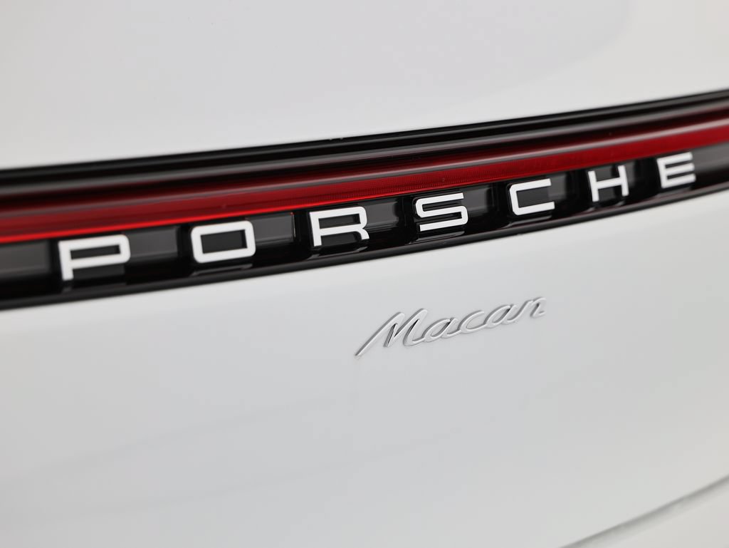 New 2026 Porsche Macan AWD/4WD image 14