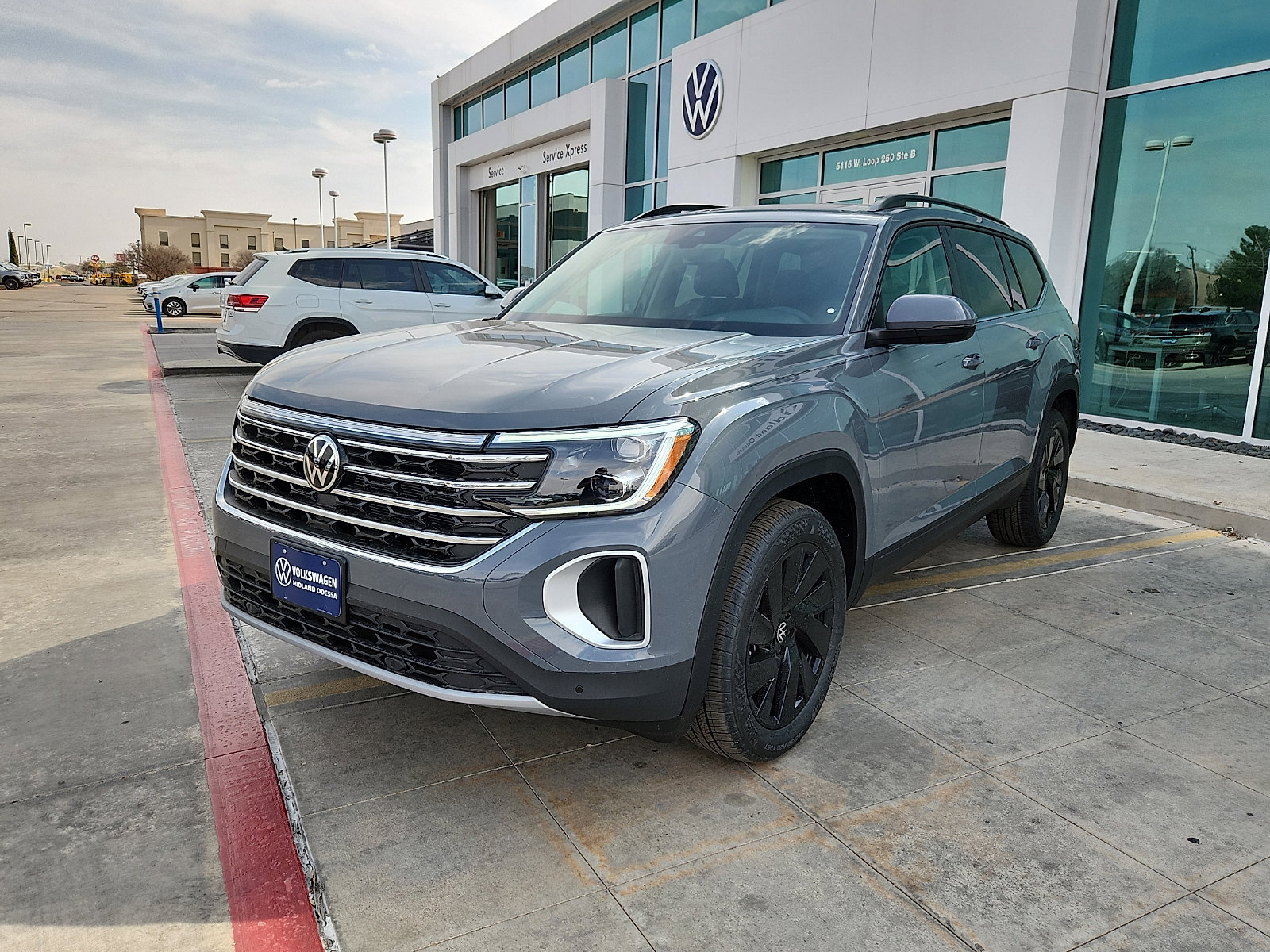 New 2026 Volkswagen Atlas SE image 3