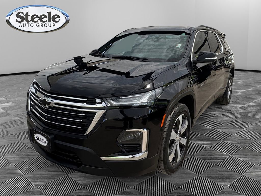 Used 2023 Chevrolet Traverse LT w/ LT Premium Package image 1
