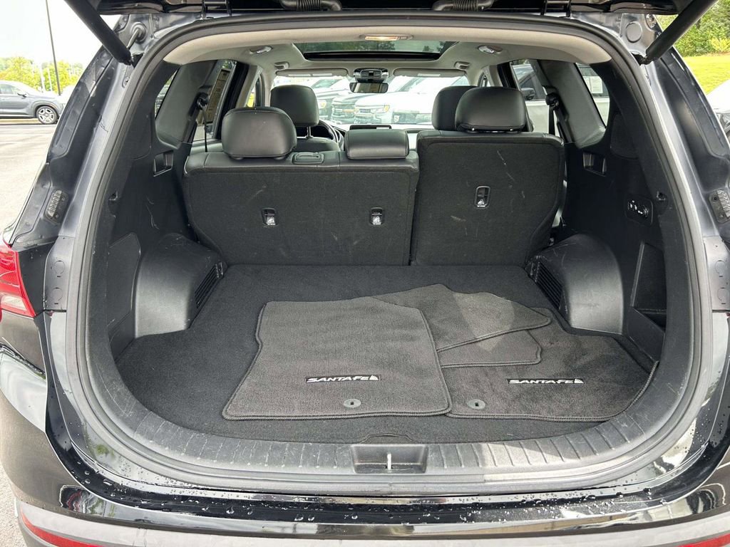 Used 2022 Hyundai Santa Fe SEL w/ Convenience + Premium Package FWD image 12