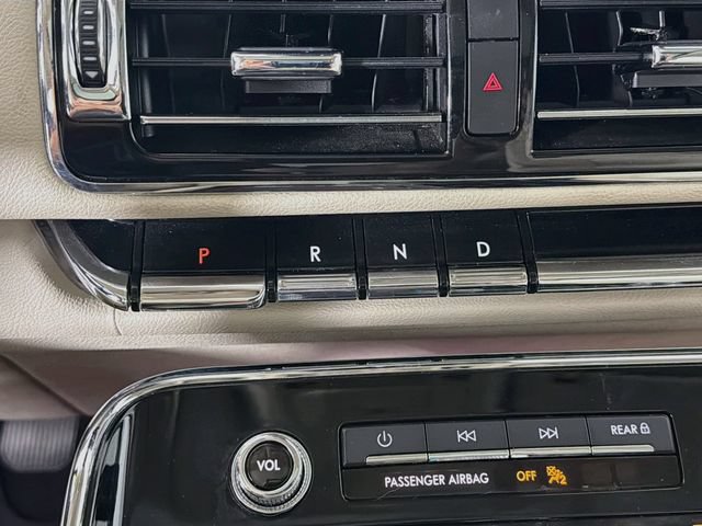 Certified 2020 Lincoln Navigator Reserve w/ Luxury Package AWD/4WD image 19