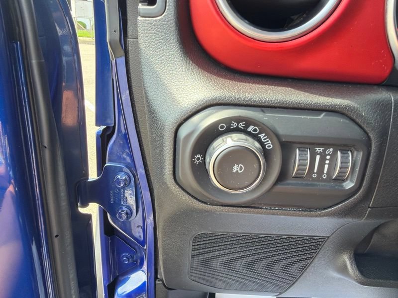 Used 2020 Jeep Wrangler Unlimited Rubicon w/ LED Lighting Group AWD/4WD image 24